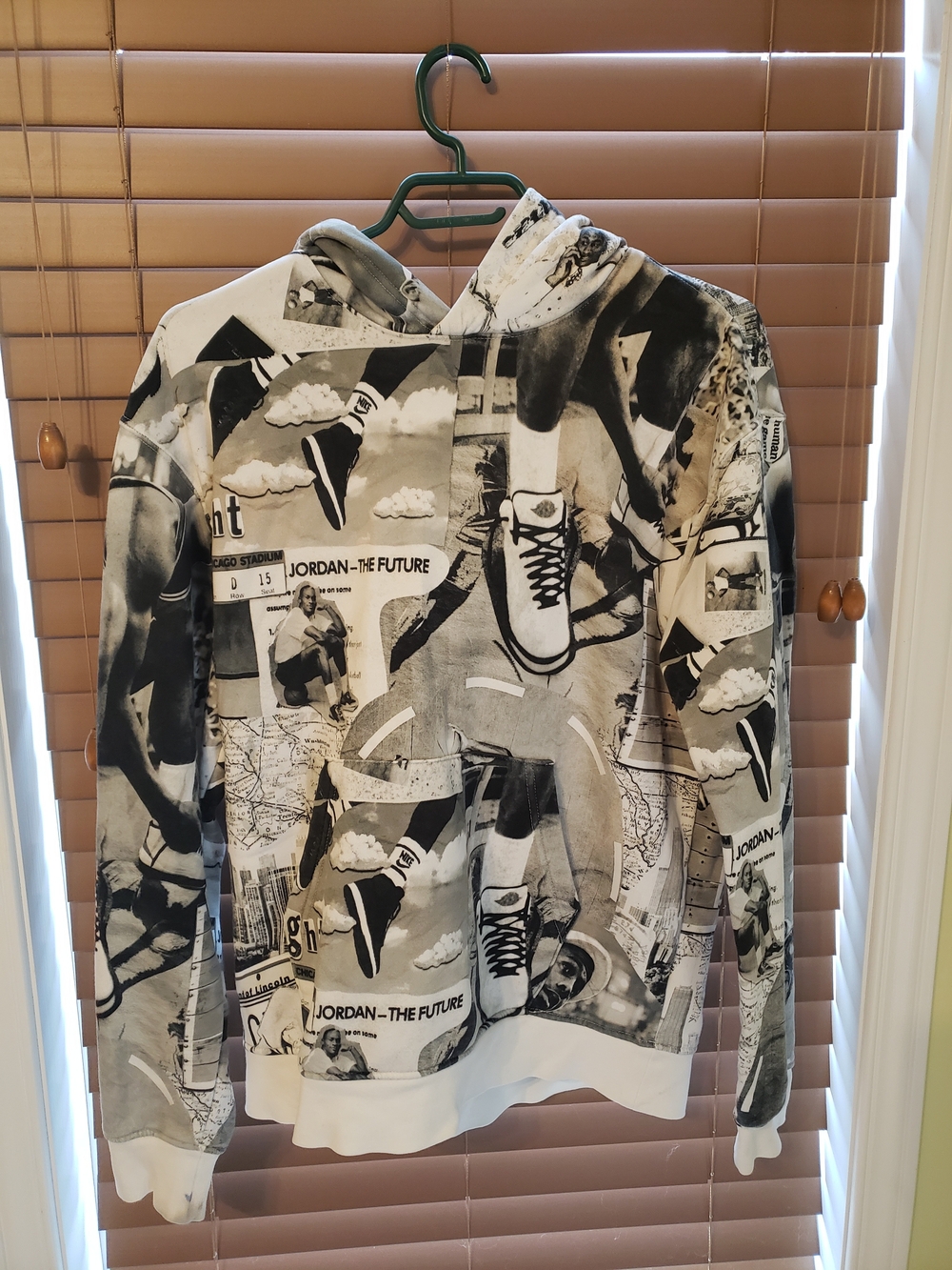 Small Men's Jordan Graphic Hoodie Sweatshirt - Black & White